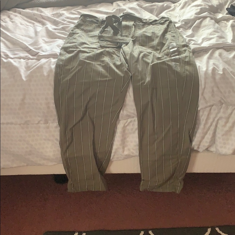 High rise green cargo pants from American eagle